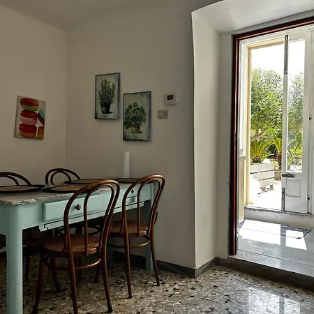 Alojamento de Acomodação e Pequeno-almoço A_casa_da_leo La Correggia